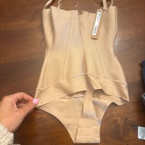 Skims corset shapewear with tags